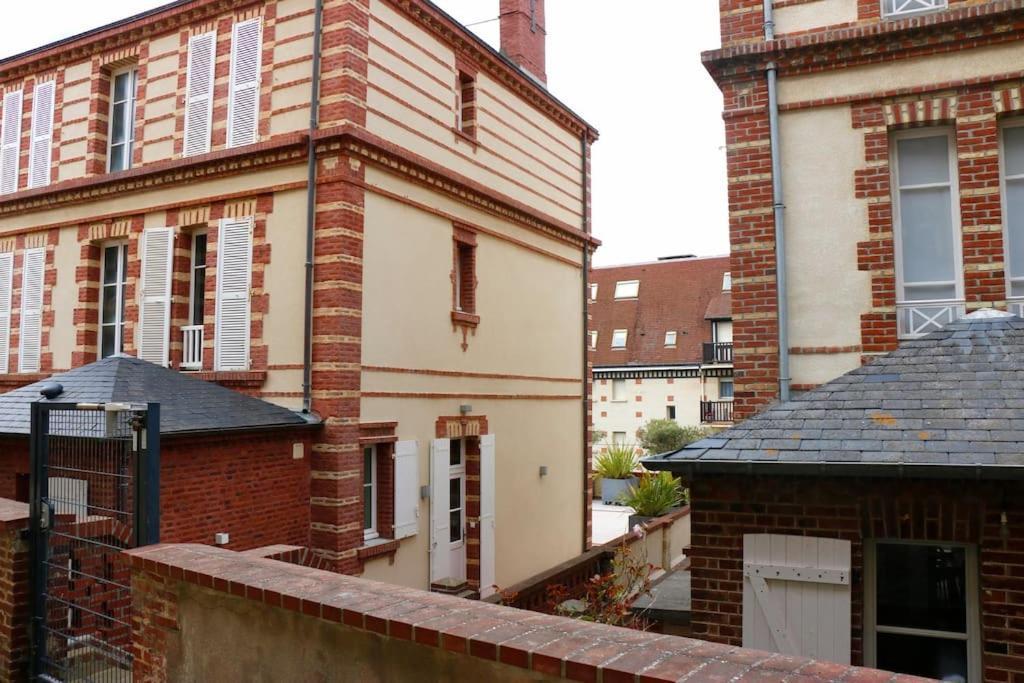 Appartement Duplex Cosy Au Calme A 50M De La Plage Houlgate Exterior foto